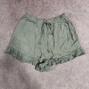 Women's Green Ruffle Hem Shorts